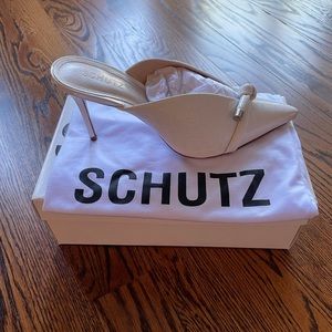 *BRAND NEW* Schutz White Mule Heels